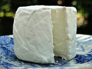 Benefits of Goat Cheese in a Heart Healthy Diet