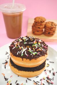 High Glycemic Index Meal Shortens Onset of Sleep