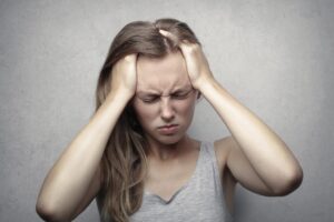 The Intake of Vitamin B6 and Folate and the Risk of Migraine in Adults